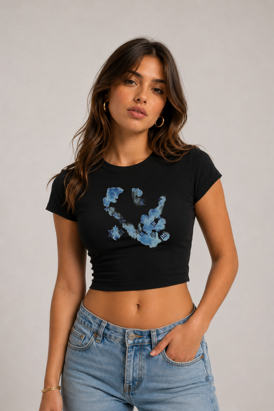 Mavi Bulut Desenli Kadın Crop Baby Tee